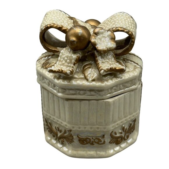 Vintage Ceramic Trinket Box With lid bow & Gold Accents octagon Christmas READ - Picture 1 of 7